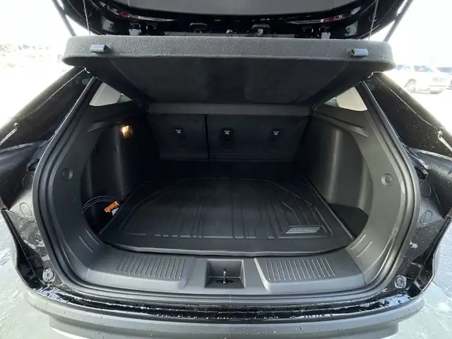 2025 Chevrolet Trax LT in Cars & Trucks in Calgary - Image 25