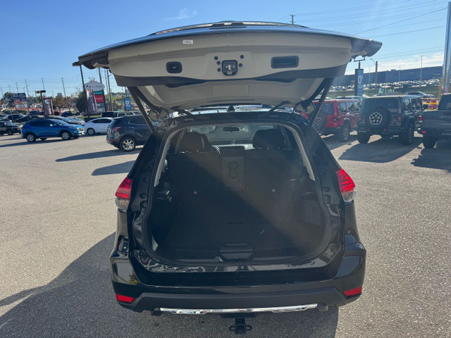2017 Nissan Rogue SV in Cars & Trucks in Markham / York Region - Image 4