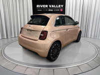NAVIGATION, ALLOY WHEELS, AUTOMATIC TEMPERATURE CONTROL, REMOTE KEYLESS ENTRY, TRACTION CONTROL, SPO... (image 6)