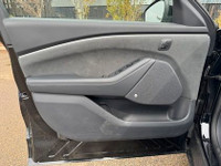 AMVIC Licensed Engine: Electric Motor Safety Equipment Side Impact Beams Dual Stage Driver And Passe... (image 8)