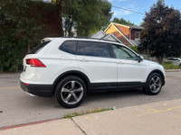 2019 Volkswagen Tiguan Stylish, Spacious Versatile! This compact SUV offers a comfortable ride, ampl... (image 4)
