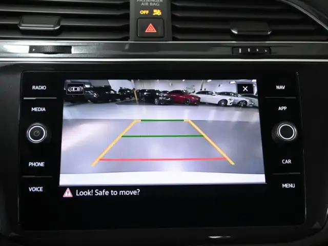 2021 Volkswagen Tiguan Comfortline No Accident Leather Navigatio in Cars & Trucks in Kitchener / Waterloo - Image 20