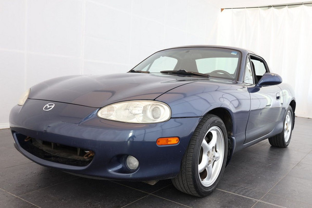 2002 Mazda MX-5 Miata AVEC HARD TOP in Cars & Trucks in City of Montréal - Image 3