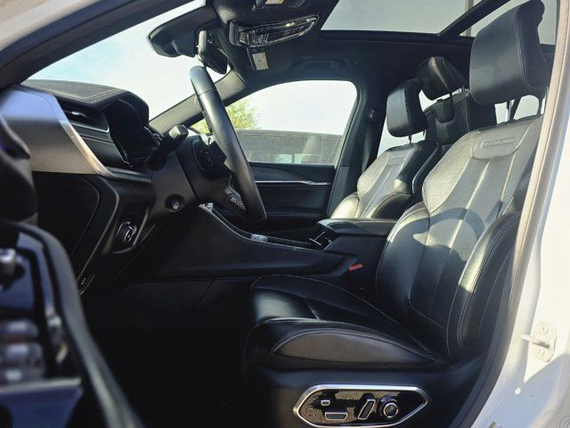 2022 Jeep Grand Cherokee L Overland in Cars & Trucks in Grande Prairie - Image 4
