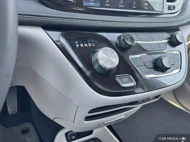 2023 Chrysler Pacifica Touring L in Cars & Trucks in Dartmouth - Image 22