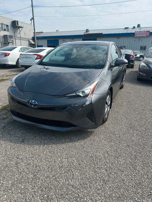 2017 Toyota Prius Hybrid in Cars & Trucks in Oshawa / Durham Region - Image 3