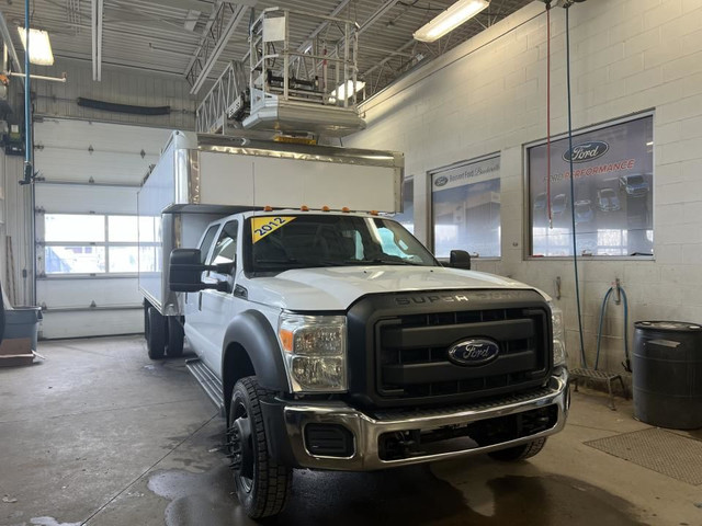 2012 Ford F-550 Cab Crew 2RM empat 176po cab à essieu 60po XL Fo in Cars & Trucks in Longueuil / South Shore - Image 2