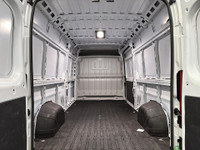 Ram ProMaster 2500 Toit Sureleve 2023 Polyvalence et puissance commerciale chez Desmeules Chrysler a... (image 4)