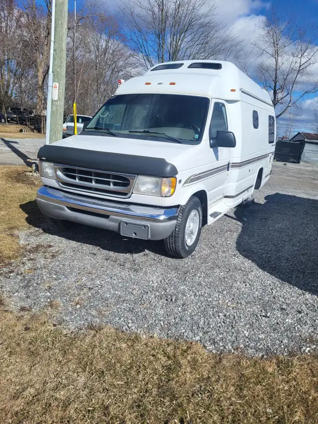 2001 Ford Econoline Cargo Van62929808237699122