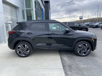AMVIC Licensed Dealer The 2025 Chevrolet Trailblazer RS in Mosaic Black Metallic is a sporty and sty... (image 9)