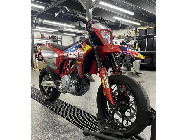 2024 GASGAS SM 700 in Sport Touring in Granby - Image 9