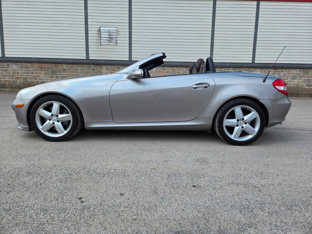 2005 Mercedes-Benz SLK-Class 350 / CONVERTIBLE HARDTOP / SPORT B in Cars & Trucks in West Island - Image 4