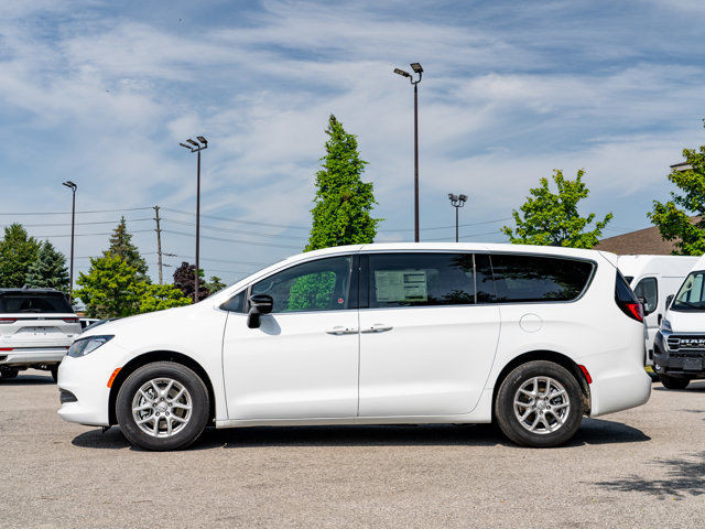 2025 Chrysler Grand Caravan SXT in Cars & Trucks in Barrie - Image 4
