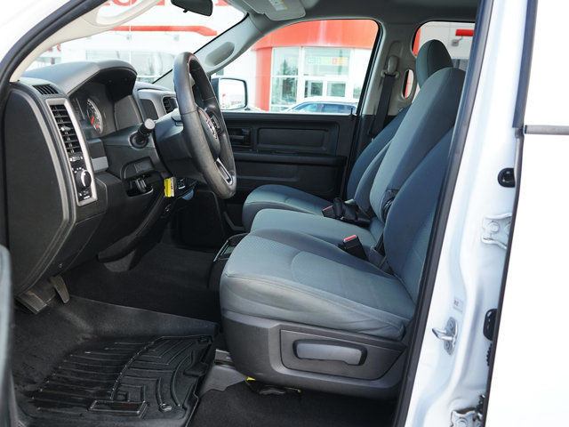 2018 Ram 1500 Tradesman | Crew 4x4 | No Accidents in Cars & Trucks in Hamilton - Image 4