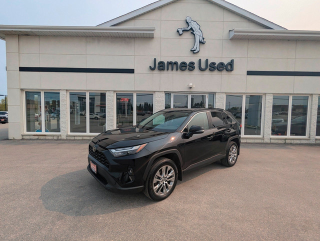 2022 Toyota RAV4 XLE in Cars & Trucks in Timmins