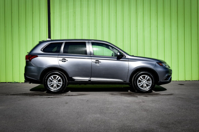 2020 Mitsubishi Outlander ES - Heated Seats - Android Auto in Cars & Trucks in Ottawa - Image 2