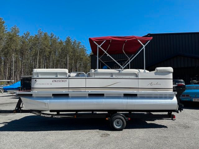 2008 18' AVALON PONTOON ONLY 60 HOURS! in Powerboats & Motorboats in Peterborough - Image 2