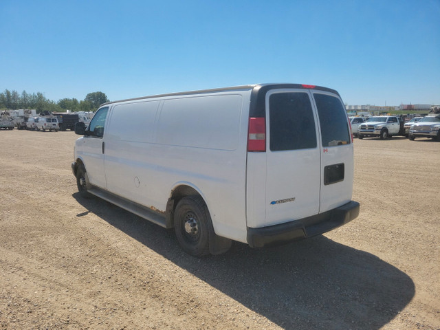 2008 Chevrolet Express in Cars & Trucks in St. Albert - Image 2