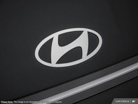 This Hyundai Sonata has a durable Regular Unleaded I-4 2.5 L/152 engine powering this Automatic tran... (image 6)