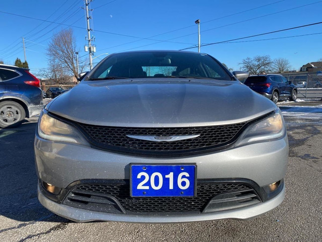 2016 Chrysler 200 4dr Sdn S AWD in Cars & Trucks in Mississauga / Peel Region - Image 2