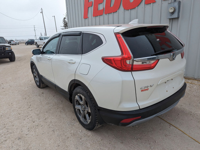 2017 Honda CR-V AWD in Cars & Trucks in Winnipeg - Image 2