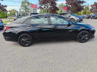 ELANTRA PREFERRED! LOADED! APPLE CARPLAY/ANDROID AUTO, HEATED STEERING WHEEL, HEATED SEATS, BLACK ON... (image 7)