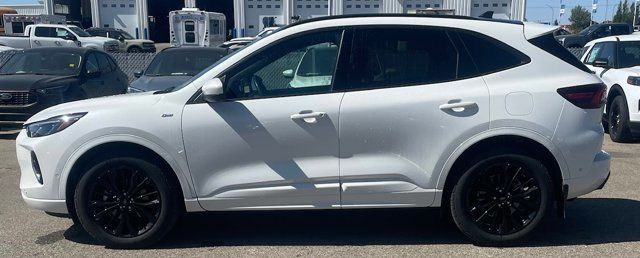 2023 Ford Escape ST-LINE ELITE EcoBoost™ AWD **New Arrival** in Cars & Trucks in Regina - Image 2