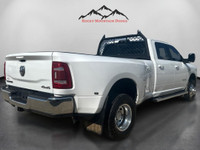 THIS LOW MILEAGE ONE OWNER RAM 3500 CREWCAB DIALLY COMES WITH A 6.7 CUMMINS DIESEL, 5TH WHEEL PREP P... (image 4)
