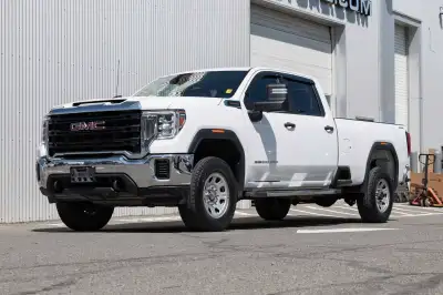 Tackle any job with confidence in this 2022 GMC Sierra 3500 Pro. Built for durability and performanc...