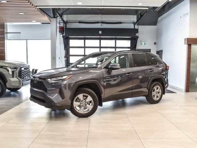 2022 Toyota RAV4 XLE in Cars & Trucks in Calgary - Image 2