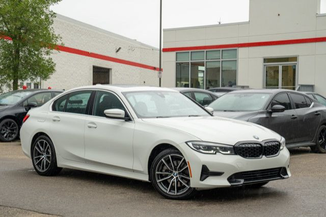 2021 BMW 3 Series 330i xDrive in Cars & Trucks in Edmonton - Image 2