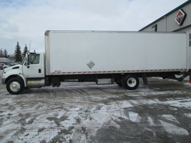 2017 International 4300 Van Body in Heavy Trucks in Red Deer - Image 4