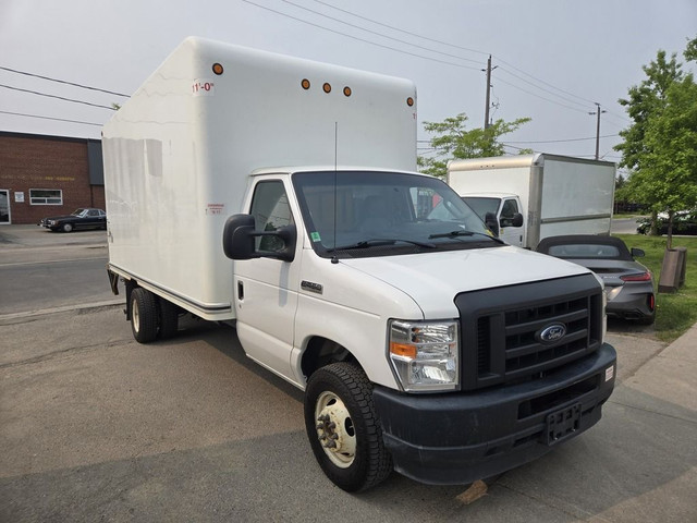 2021 Ford E-450 E-450 - 16Ft Box - V8 Gas - MAXON Lift Gate in Cars & Trucks in City of Toronto - Image 3