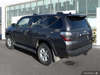 This Toyota 4Runner boasts a Regular Unleaded V-6 4.0 L/241 engine powering this Automatic transmiss... (image 2)