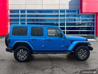 This Jeep Wrangler has a dependable Regular Unleaded V-6 3.6 L/220 engine powering this Automatic tr... (image 7)