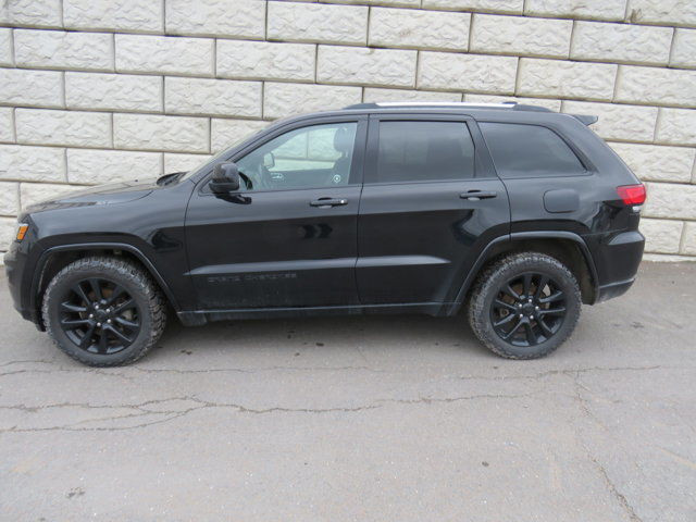2020 Jeep Grand Cherokee Altitude in Cars & Trucks in Fredericton - Image 3
