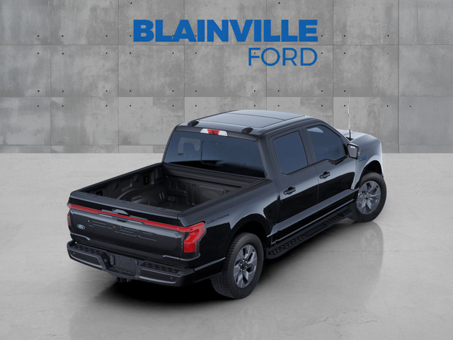 Ford F-150 Lightning LARIAT 4WD SuperCrew 5.5' Box 2025 in Cars & Trucks in Laval / North Shore - Image 3