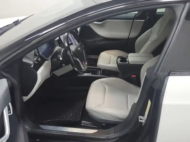 2016 Tesla Model S RWD 75D *NAVI/BACKUP CAM/LEATHER/PANO ROOF!!! in Cars & Trucks in City of Toronto - Image 6