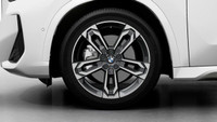 BMW Laval vous présente la puissante *BMW X1 xDrive28i 2025*. La nouvelle BMW X1 a la sportivité et... (image 8)