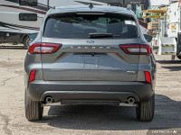 Aluminum Wheels, Synthetic Leather Seats, Apple CarPlay, Android Auto, Power Liftgate, Blind Spot De... (image 5)