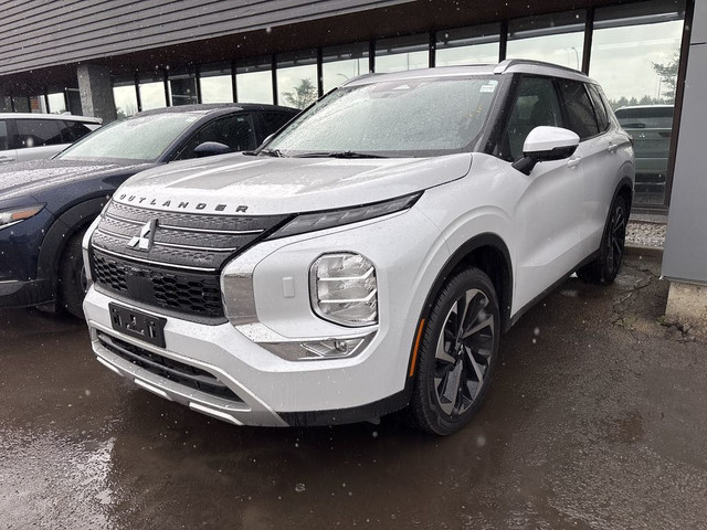 2023 Mitsubishi Outlander in Cars & Trucks in Strathcona County - Image 2
