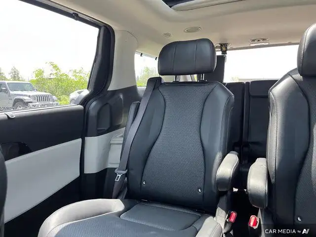 2023 Kia Carnival SX - Leather | Dual Sunroof | Nav | 360 in Cars & Trucks in Guelph - Image 14