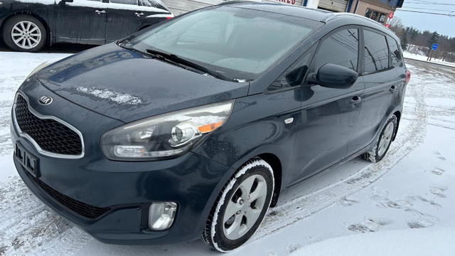 2014 Kia Rondo LX in Cars & Trucks in Oakville / Halton Region - Image 3