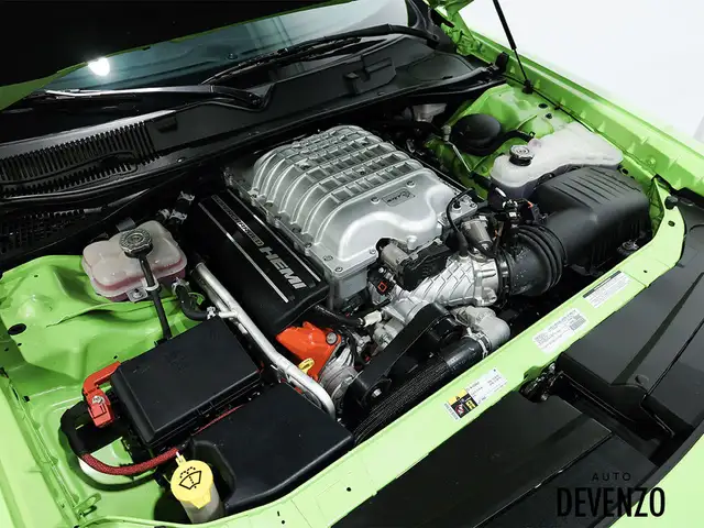 2015 Dodge Challenger SRT Hellcat BRAND NEW! 6 Speed Manual Trem in Cars & Trucks in Laval / North Shore - Image 24