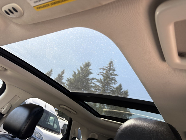 2016 Ford Edge Titanium AWD NAV MOONROOF 124K NICE in Cars & Trucks in Calgary - Image 4
