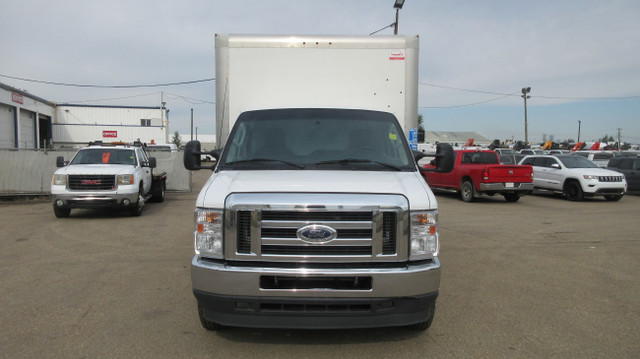 2022 Ford E-450 16 FT CUBE VAN GAS in Cars & Trucks in Edmonton - Image 4