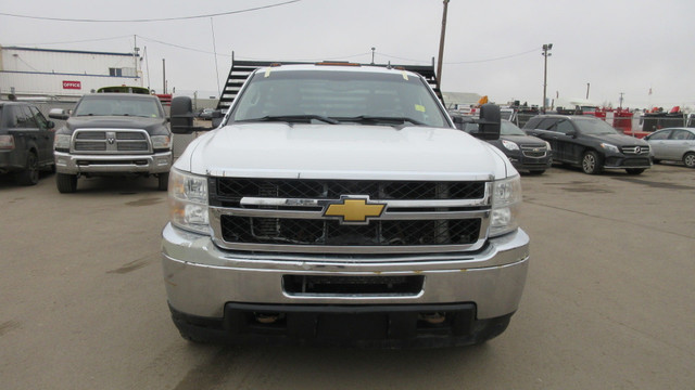 2012 CHEVY SILVERADO 3500 DUALLY REGULAR CAB FLAT DECK in Cars & Trucks in Edmonton - Image 3