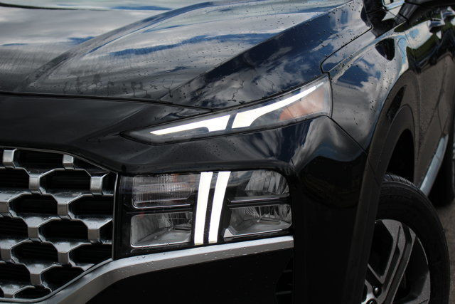 2022 Hyundai Santa Fe Preferred in Cars & Trucks in Calgary - Image 3