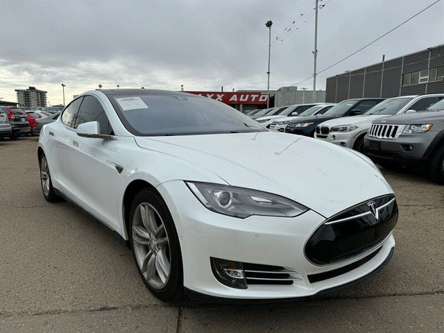 2015 Tesla Model S 85D in Cars & Trucks in Edmonton - Image 3
