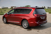 QUICK ORDER PACKAGE 2ES -inc: Engine: 3.6L Pentastar VVT V6 Hybrid Transmission: eFlite Electrically... (image 1)